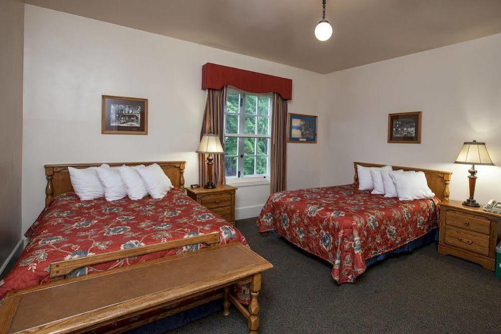 ווסט גליישר Motel Lake Mcdonald מראה חיצוני תמונה